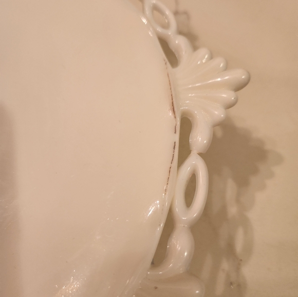Westmoreland Cake Plate White Milk Glass Marked Lacy Edge Footed Pedestal VTG - Picture 3 of 7